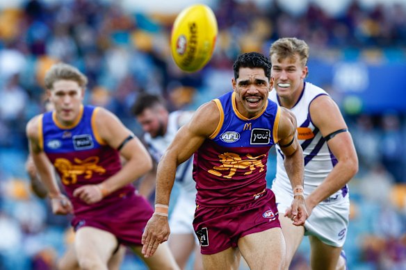 Charlie Cameron chases the ball against Fremantle.