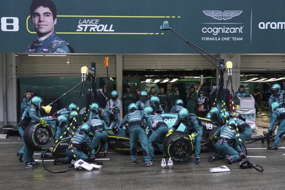 Before the program was scrapped, AusGP members were given free access to pit lane walks. 