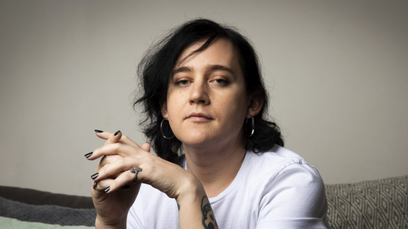'Do it properly': Push to double the number of mental health sessions on Medicare