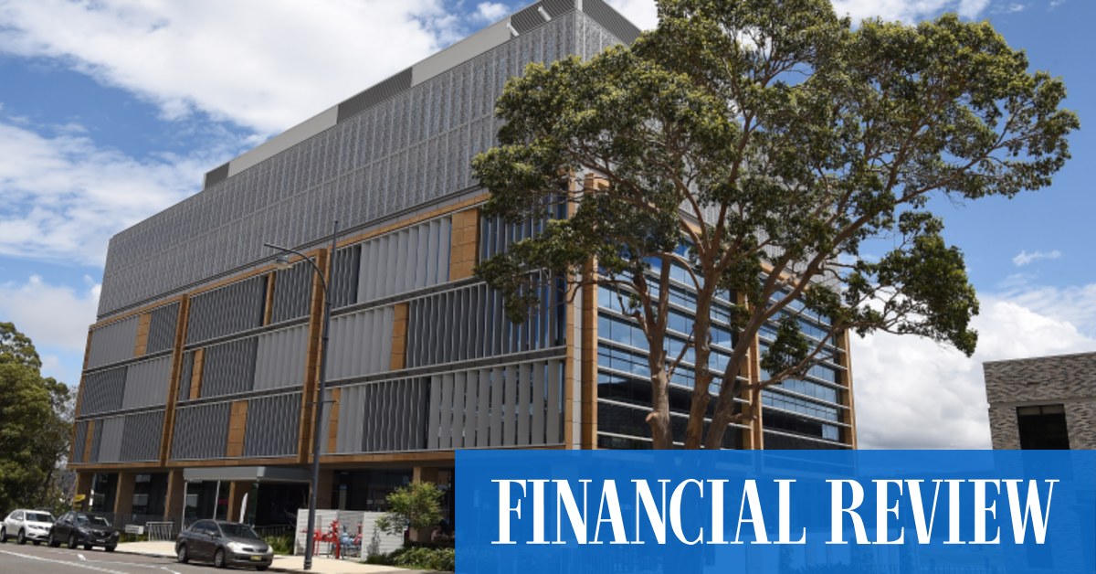 Construction industry: St Hilliers director Tim Casey wants to keep insolvent builder going - Vimarsana News