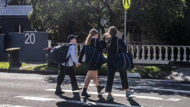 Coronavirus Australia Moriah College Waverley College Students Test Positive To Covid 19 Schools Evacuated