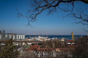 15 Mart'ta Ukrayna'nın Odessa kentinde bir liman.