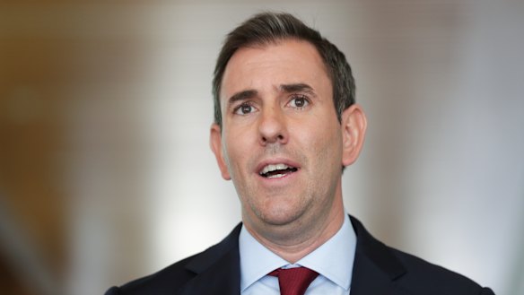 Shadow Treasurer Jim Chalmers and Shadow Assistant Treasurer Stephen Jones have raised concerns about the liquidity crisis facing super funds.