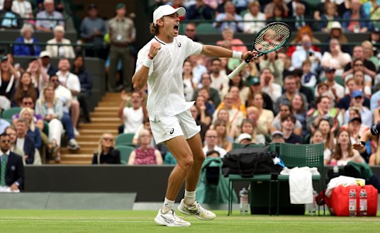 Alex de Minaur will try to make a third consecutive grand slam quarter-final at the US Open.