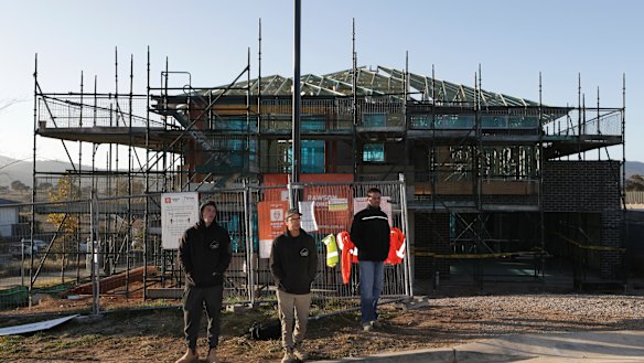 Proposal to triple first home owner grant, defer stamp duty as ...