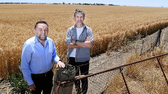 Out in the country before the Sydney premiere of The Dry: Eric Bana (right) with director Robert Connolly.
