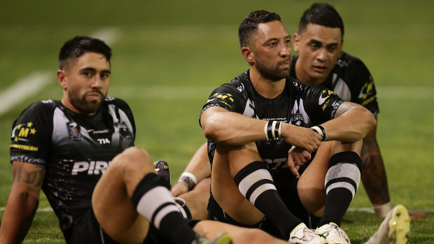 Shaun Johnson (left) was unable to help New Zealand build any sustained pressure in Wollongong.