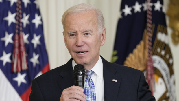 US President Joe Biden has agreed to send M1 Abrams tanks to Ukraine but they won’t arrive for months.