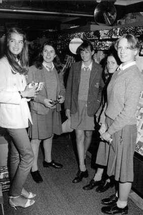 Brooke Shields meets some fans in a Rose Bay stationery store, August 10, 1979.