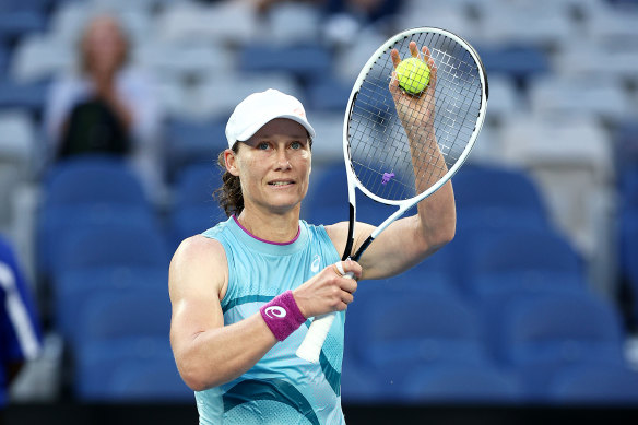 Sam Stosur and Matthew Ebden have advanced to the mixed doubles final after their semi-final win on Friday.