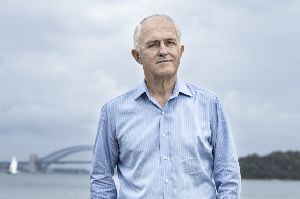 Malcolm Turnbull says countries need to keep pressure on China and refuse its claims over much of the South China Sea.