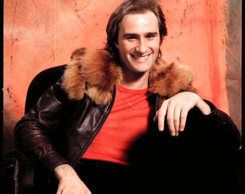 Steve Harley of Cockney Rebel, studio portrait, February 1976.