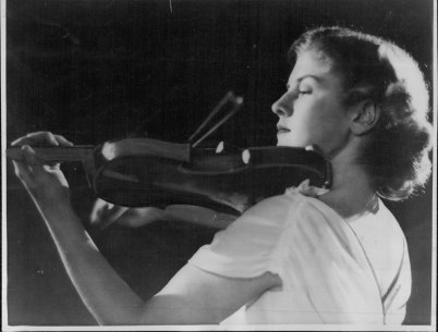 Beryl Kimber, pictured here at 22 years old, was one of the finest violinists Australia has produced.