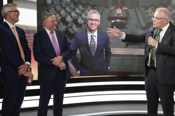 Opposition Leader Anthony Albanese, second from left, and Prime Minister Scott Morrison, right, pay tribute to Speers during his farewell from Sky News. 