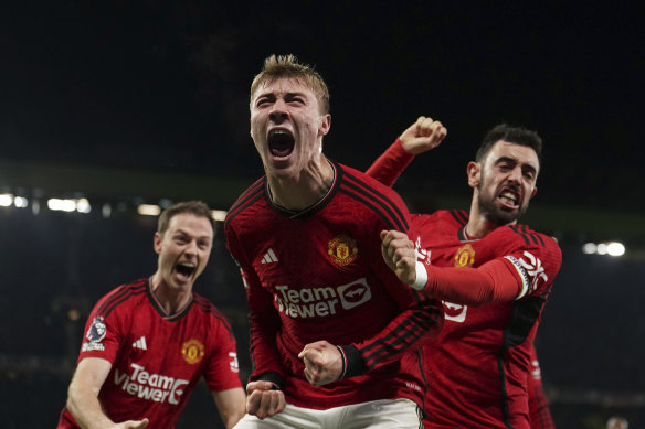 Rasmus Hojlund (centre) celebrates the goal that completed United’s remarkable comeback against Aston Villa.