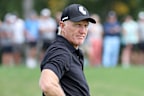 Golf star Greg Norman has blasted Qantas online.