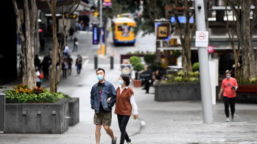 With masks again mandatory indoors across Queensland, authorities have singled out visitors to the Gold Coast for a lack of compliance as the Omicron wave hits.