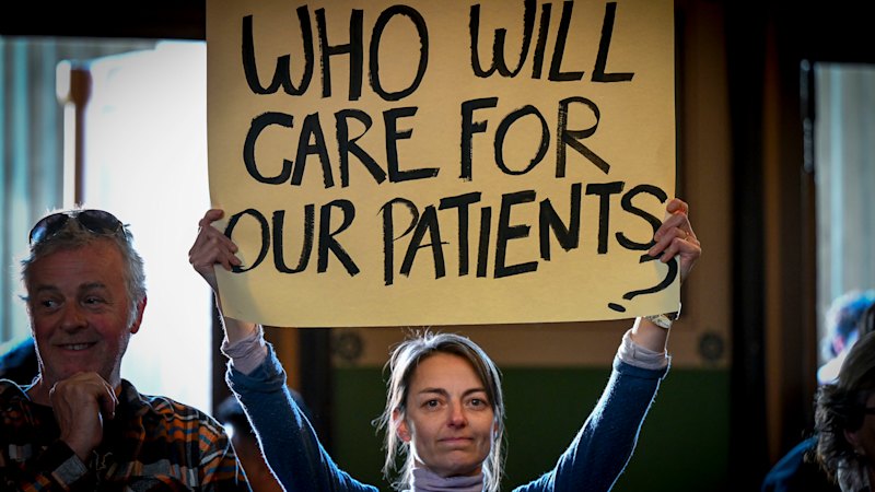 Cohealth board threatened with sacking amid soaring deficits