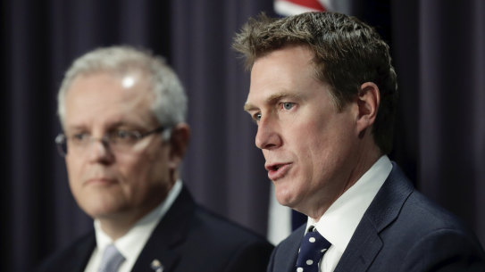 Christian Porter urged to 'lead from the front' after criticism of anti-corruption push