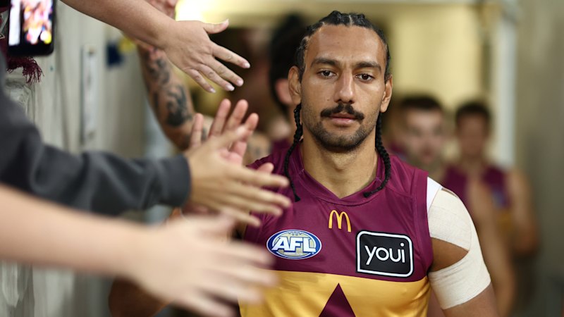 AFL LIVE: The North Melbourne of old? Dockers pile 19 goals in a row to obliterate the miserable Roos