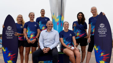 (L-R) Lifeguard Juliana King, cricketer Ash Gardner, basketball player Liz Cambage, ICC Women's T20 World Cup CEO Nick Hockey, cricketer Alyssa Healy, actor Sharon Johal and Olympic gold medallist volleyball player Kerri Pottharst at Bondi Beach. 