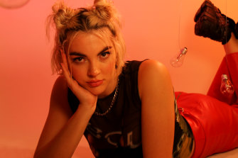 Evie Irie convinced her parents to move to the US with her, so she could play gigs in Los Angeles.