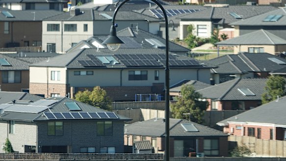 An expansion in the number of places in the federal government’s low-deposit schemes comes as rents surge. 