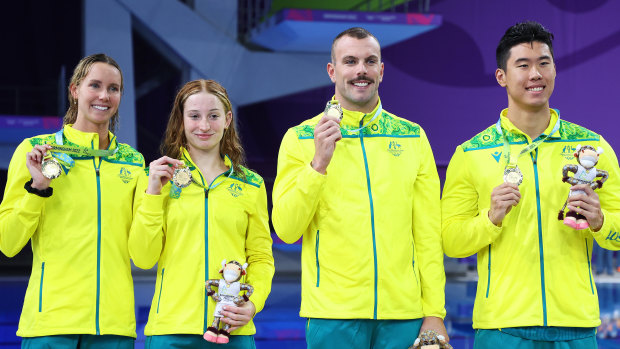 Gold medalists, Emma McKeon, Mollie O’Callaghan, Kyle Chalmers and William Zu Yang of Team Australia.