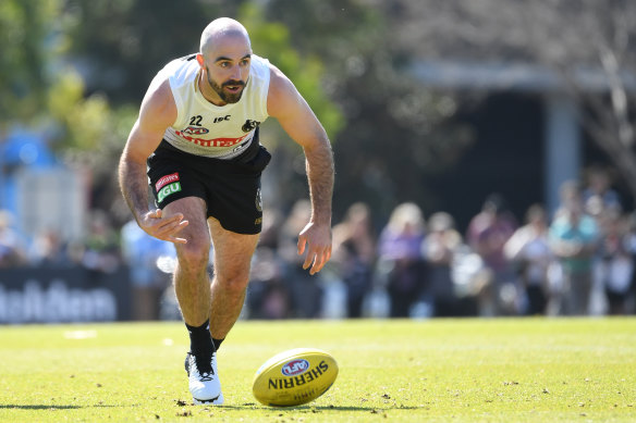 Steele Sidebottom is a leading candidate to ''win'' the attentions of Matt de Boer.