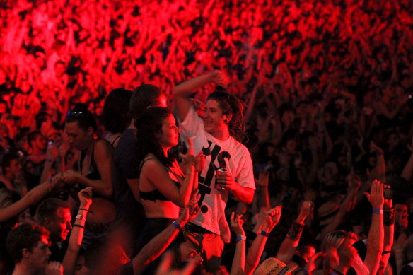 The crowd during Red Hot Chilli Peppers performance at Big Day Out 2013. 