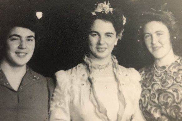 Betty Norton (centre) with two of her sisters.