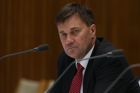 Glenn Druery appearing before a Senate Voting Reform Committee hearing in 2016.