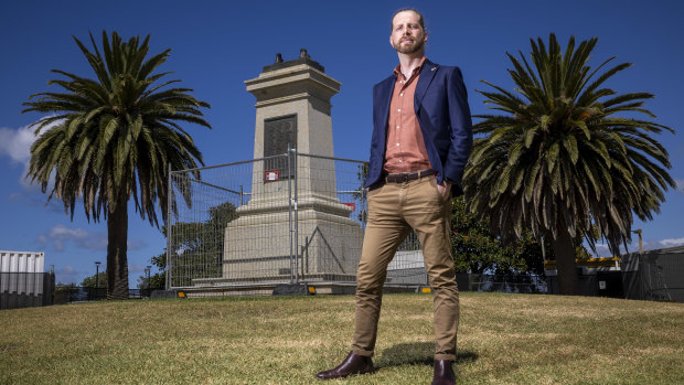 Should the St Kilda Captain Cook statue go back up? This councillor thinks not