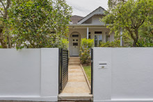 The four-bedroom, two-bathroom, one-car park house on 356 square metres at 28 Lennox Street in Sydney’s Bellevue Hill sold after auction for $7.3 million.