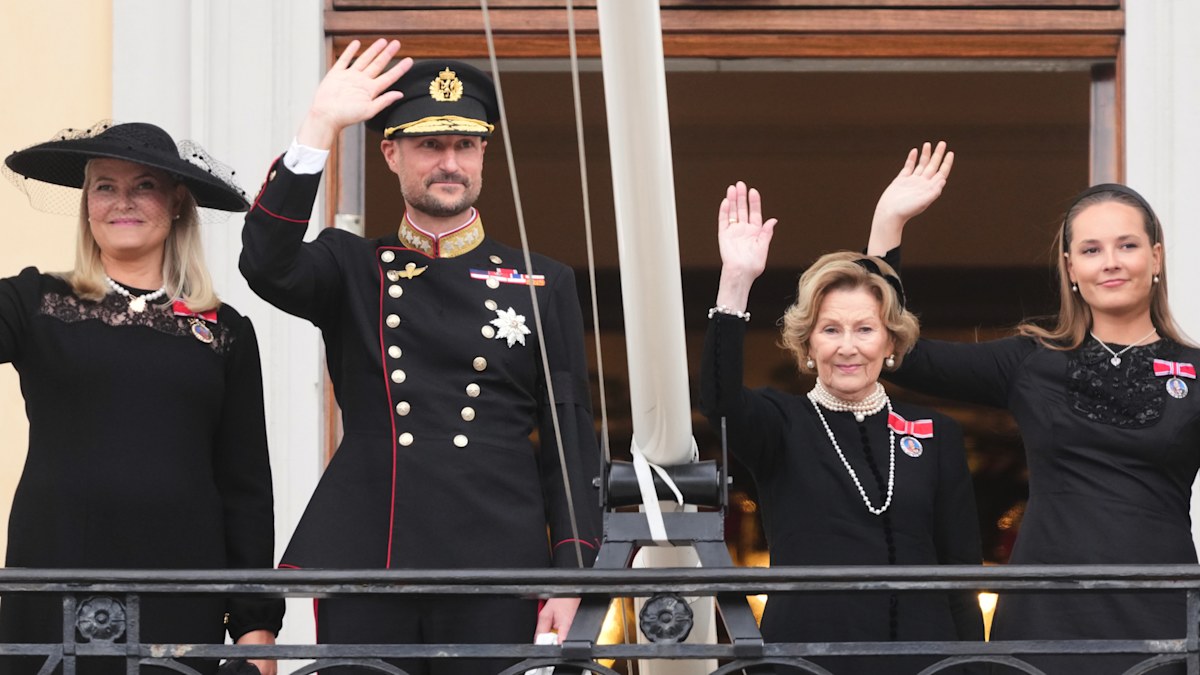 Norwegian royal family makes first balcony appearance after King Harald V funeral as Marius Borg Høiby’s inclusion draws attention