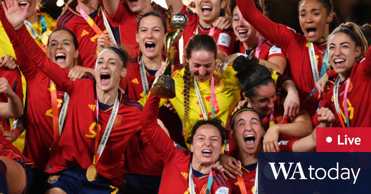 España gana la Copa del Mundo Femenina;  Nick Cotsworth ha criticado el impuesto sobre la nómina de médicos de cabecera;  Las preocupaciones sobre el cambio climático están disminuyendo entre los votantes