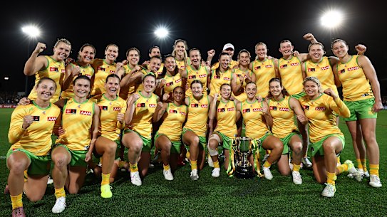 The victorious Australian team. 