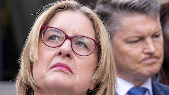 Premier Jacinta Allan and Deputy Premier Ben Carroll made an announcement on electronic device use in schools.