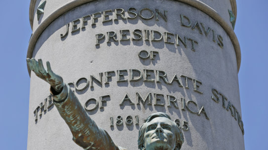 The statue of Confederate US president Jefferson Davis on Monument Avenue in Richmond, Virginia, has been torn down.