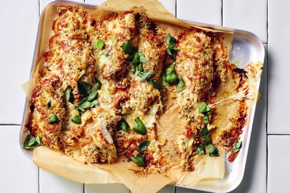 One-tray cheesy tomato and basil chicken strips.