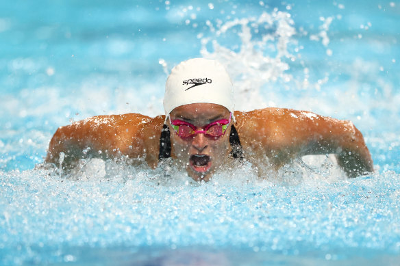 Kaylee McKeown competes in the women’s 200m individual medley final at the Australian Open Championships. 