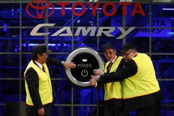 Toyata launches the first Australian-made hybrid Camry in 2009.