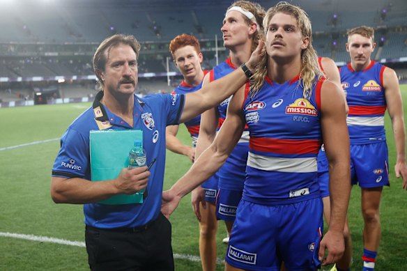 Luke Beveridge with Bailey Smith earlier in 2022.