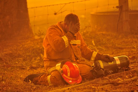 Um bombeiro no Sábado Negro: 7 de fevereiro de 2009.