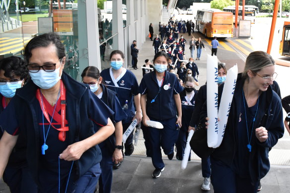 WA nurses’ union backs industrial action in pay row with government