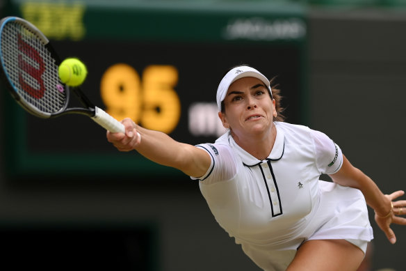 Ajla Tomljanovic plays a forehand against Elena Rybakina.