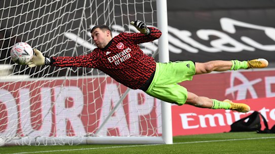 Mat Ryan of Arsenal warms up before the FA Cup 4th round match between Southampton and Arsenal on January 23, 2021 in Southampton, England. Sporting stadiums around the UK remain under strict restrictions due to the Coronavirus Pandemic as Government social distancing laws prohibit fans inside venues resulting in games being played behind closed doors.