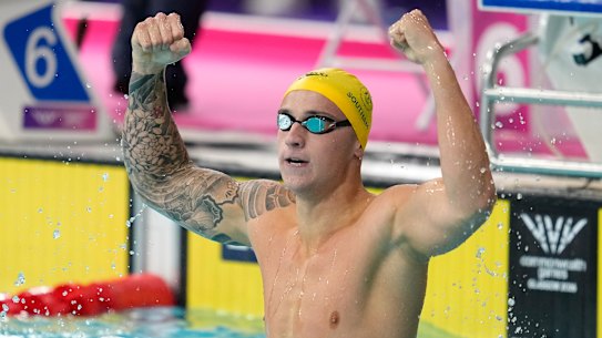 Flynn Southam celebrates winning gold in the men’s 100m freestyle final at the Commonwealth Games.