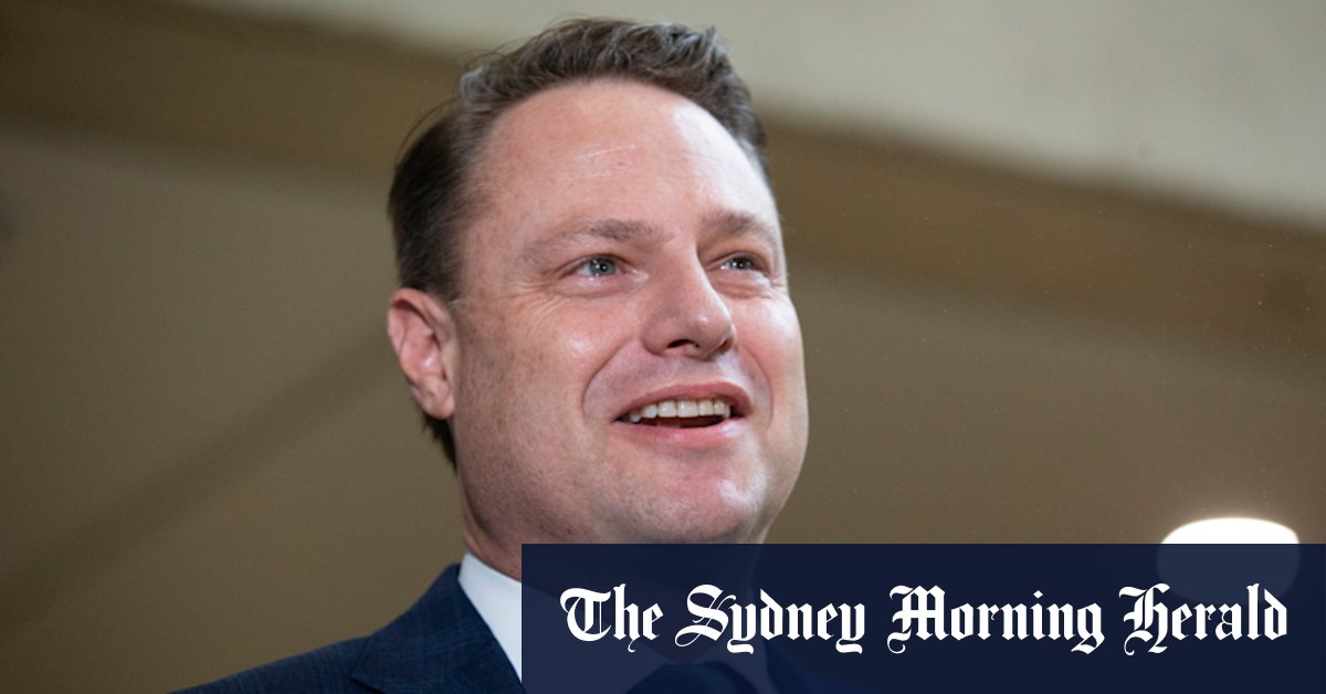 Brisbane lord mayor tears up speech to deliver impassioned plea