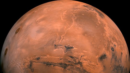 There's water on Mars: Huge lake found under Red Planet's south pole